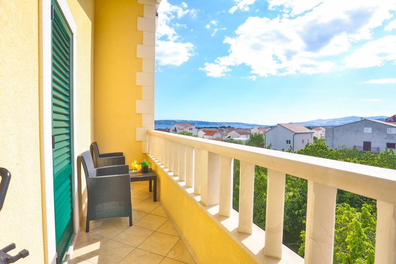 Apartments Maris Kaštela Екстериор снимка