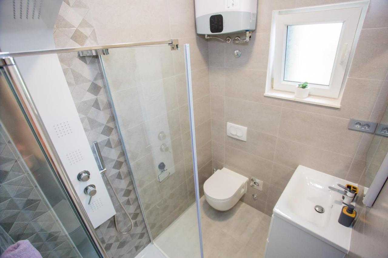Apartments Maris Kaštela Екстериор снимка
