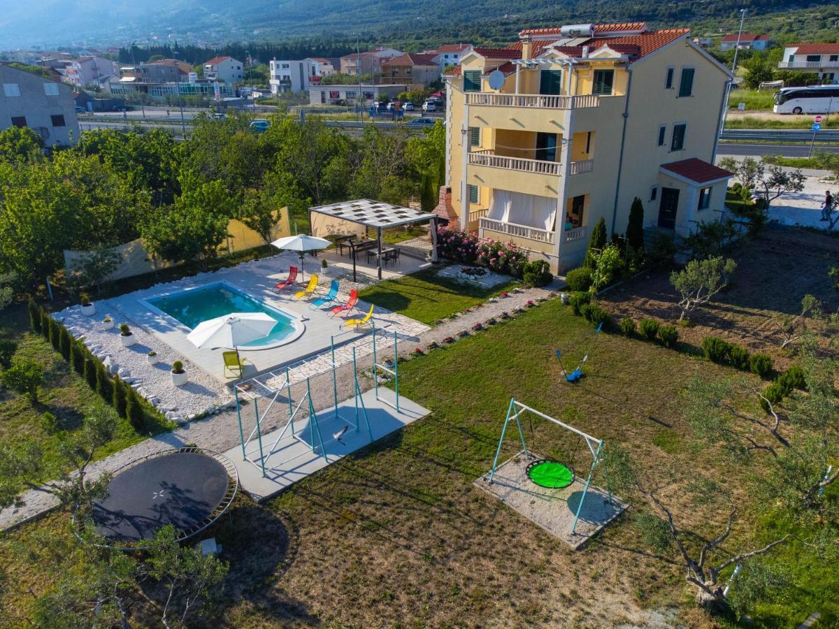 Apartments Maris Kaštela Екстериор снимка