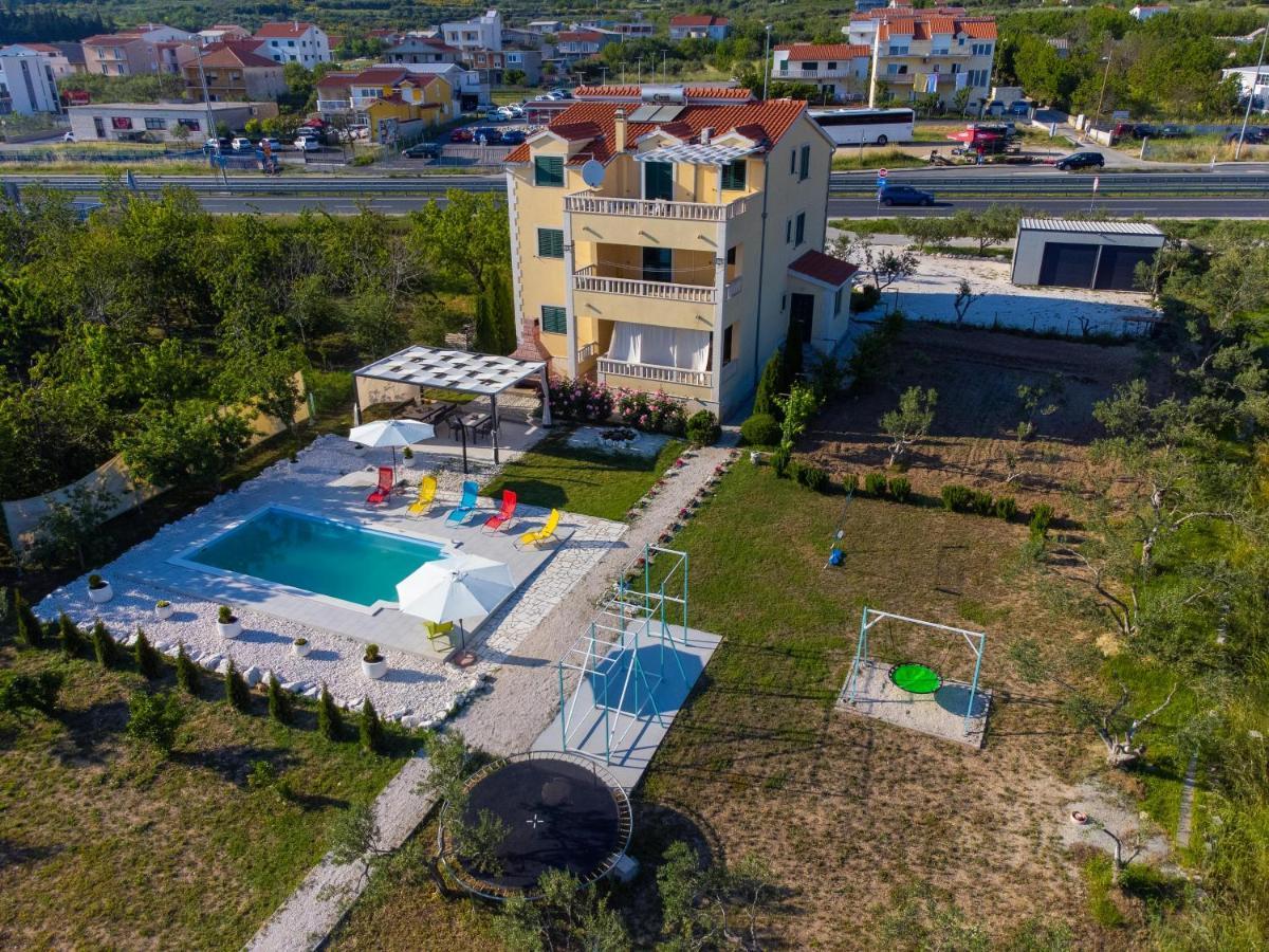 Apartments Maris Kaštela Екстериор снимка